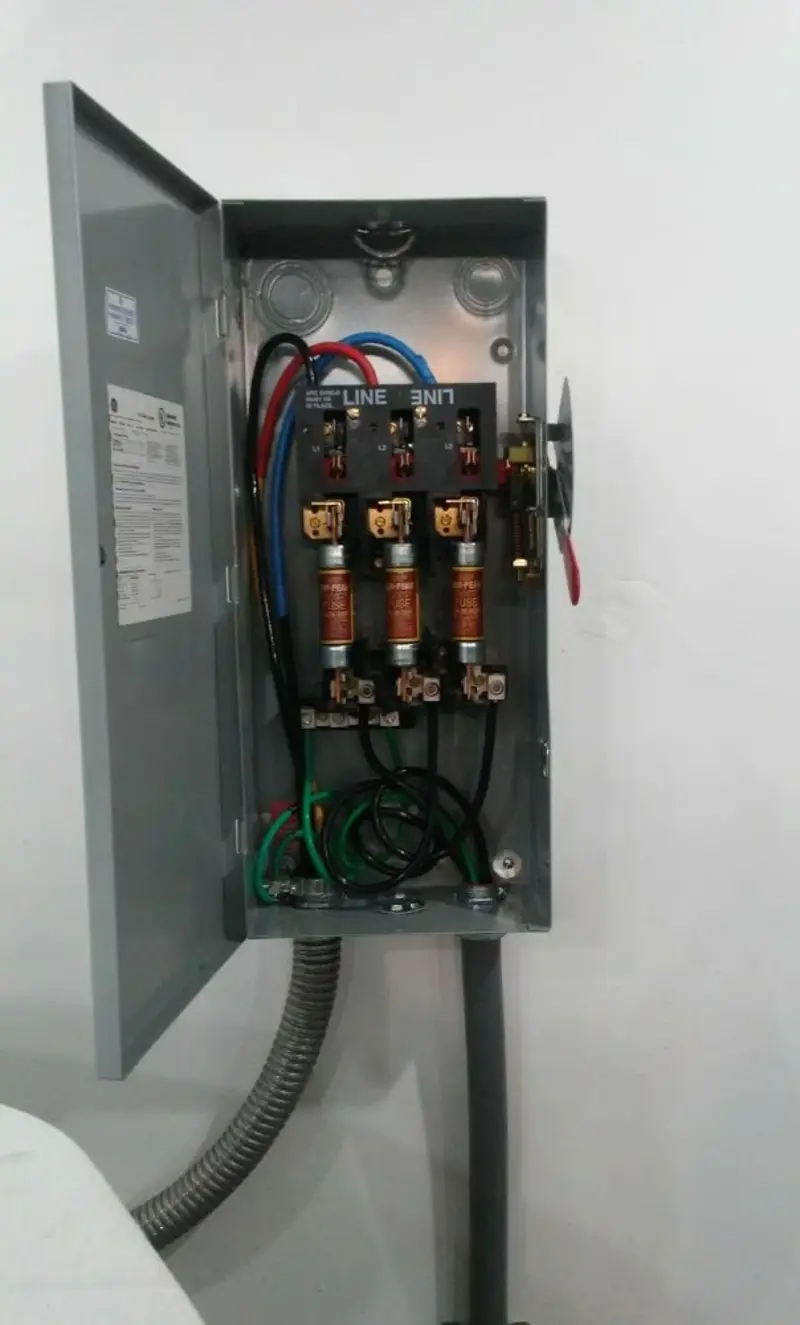 Three-phase disconnect switch installed for Smoke Detector Installation in Pasadena Hills